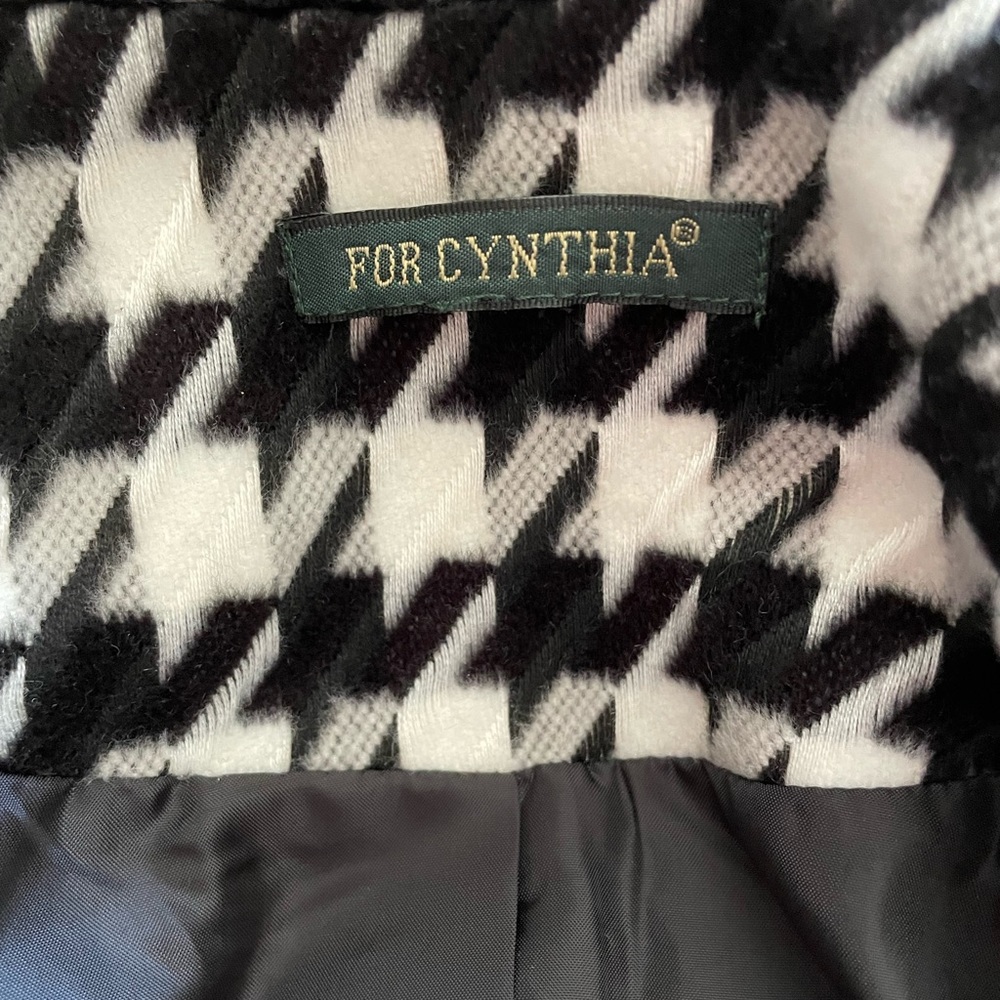 Chic Houndstooth Wrap Jacket - image 5